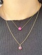 Collier plaqué or avec goutte Emeraude ou Rubis Colliers