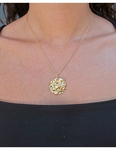 Collier plaqué or et médaille froissée Aloe Bijoux