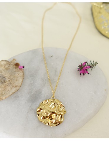 Collier plaqué or et médaille froissée Aloe Bijoux